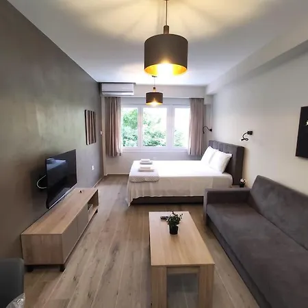 Luxury 1 *