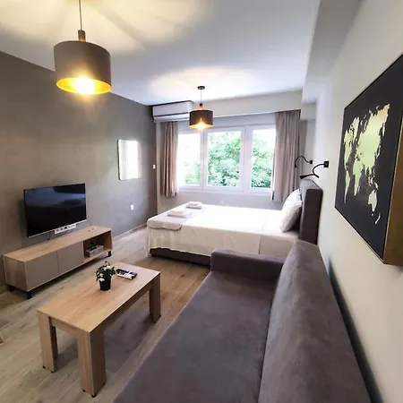 Luxury 1 *